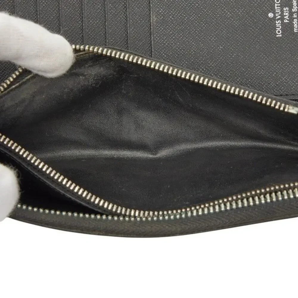Louis Vuitton Epi Zippy Vertical Wallet Black